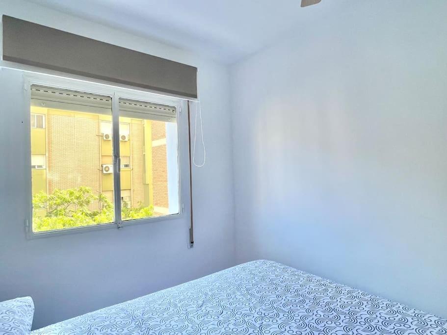 3 Habitaciones, Terraza Y A 200 Metros De La Playa Málaga Exterior foto
