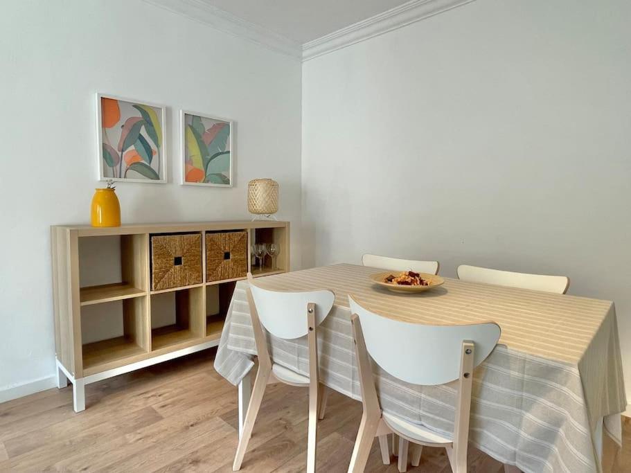 3 Habitaciones, Terraza Y A 200 Metros De La Playa Málaga Exterior foto